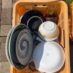 使わない食器譲ってください。