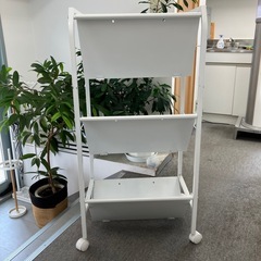 【無料】オフィス棚　ホワイト　金属製の画像