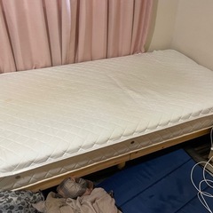 シングルベッドとマットレス