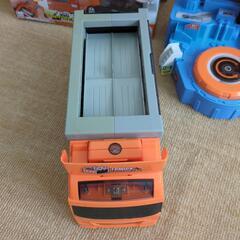 トミカ工場　メカアクション自動車工場+キャリアカーセットの画像