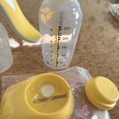 メデラ 手動搾乳器の画像