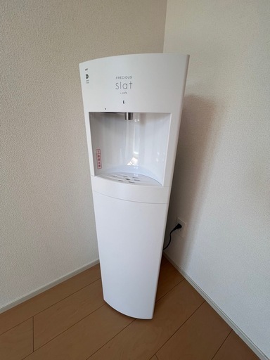 現行型！最上位モデル！デザイナーズモデル！フレシャス ウォーターサーバー スラット +cafe カフェ マットホワイト