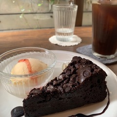 本日18時まで空いたのでカフェ行きませんか？