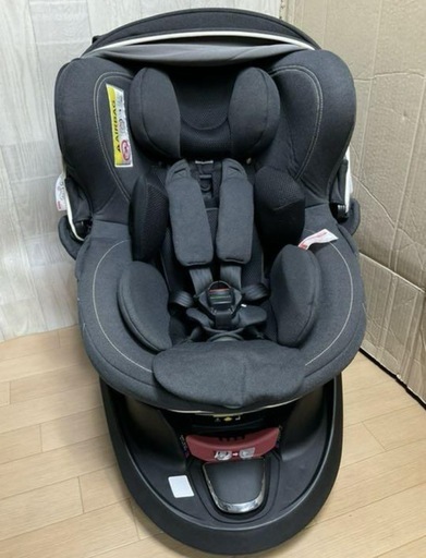 エールベベ　クルット4S  プレミアム　ブラック　チャイルドシート