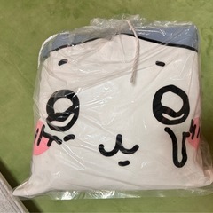 ちいかわ ハチワレ スクエアクッション