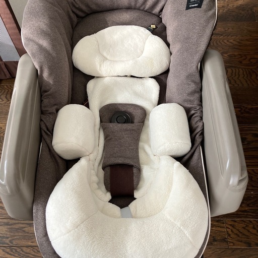 コンビ　ネムリラ　電動バウンサー