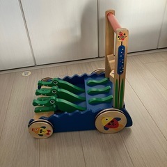 木製ベビー押し車の画像