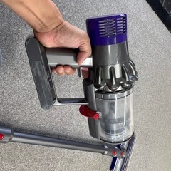 DYSON ダイソン　V10  動作品　アダプタ-無しの画像