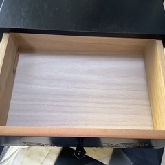 【リサイクルサービス八光】幅23.5cm　日光彫　牡丹柄3段引出し 小物入れの画像