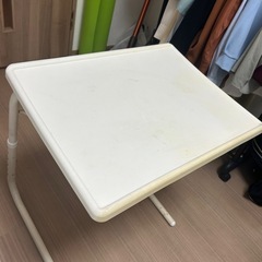 軽いデスクの画像