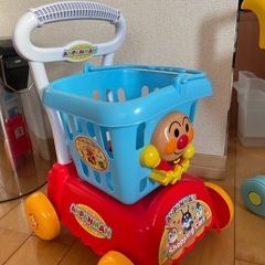 決まりました。アンパンマン　オモチャ　カート