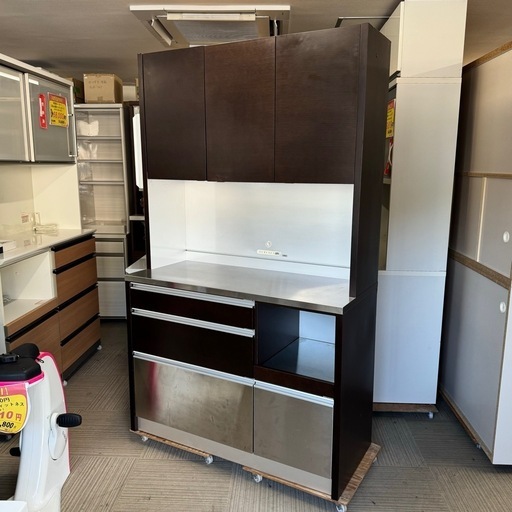 【お買い得‼️】高級♪ アクタス取り扱い 株式会社エコー 120cm幅キッチンボード 食器棚 収納家具 天板ステンレス 木目調ダークブラウン♪