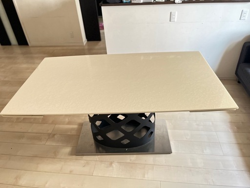 伸長式ダイニングテーブル　Marvel