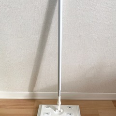 【3セット】バケツ付きペダル式ゴミ箱、伸縮式フローリングワイパー、タオル掛けの画像