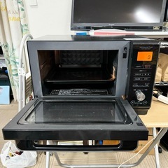 【超美品‼️】ニトリ 2019年製 25Lフラットオーブンレンジ 自動メニュー 角皿付き ブラック♪の画像