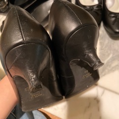 女性用パンプス　24cmの画像