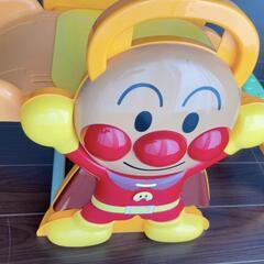 アンパンマン滑り台の画像
