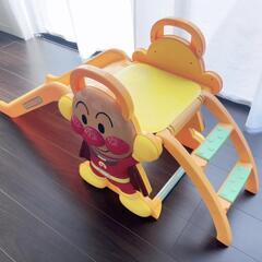 アンパンマン滑り台の画像
