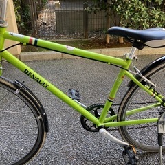 ルノー　　クロスバイク（カゴ•キーチェーン付き）の画像