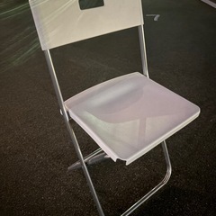 IKEA白椅子2個セット、キズ汚れ多少あり！！