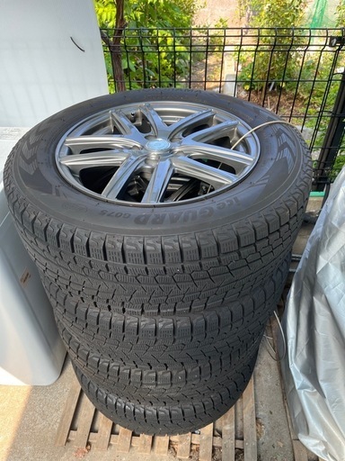 【格安】ヨコハマタイヤ　ブルーアース　スタッドレスタイヤ　225/65R17