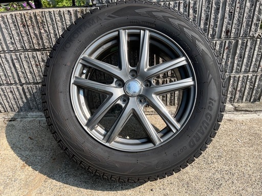 【格安】ヨコハマタイヤ　ブルーアース　スタッドレスタイヤ　225/65R17