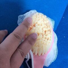 両面使えるボディブラシの画像