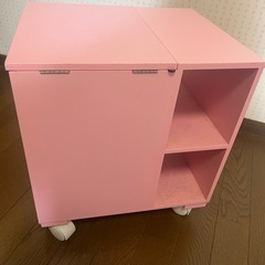 カゴ付きドレッサーテーブルの画像