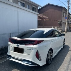 フルモデリスタ‼️超低燃費プリウスPHV‼️YouTube見れます‼️9インチナビ‼️かっこいいです‼️車検長い😊の画像