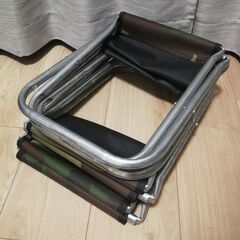 【折りたたみチェア】カモフラ　軽量　新品の画像