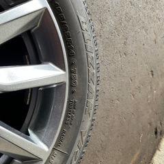 スタッドレスタイヤ　ホイール付の画像