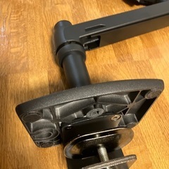 エルゴトロンLX モニターアーム マットブラック　34インチVESA規格の画像