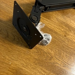 エルゴトロンLX モニターアーム マットブラック　34インチVESA規格の画像