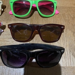 大人用　レイバンの形のサングラス6つセットの画像