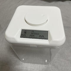 【純正品】Kitchen Safe タイムロックコンテナ (Mサイズ) スマホ・お菓子・その他禁欲タイムロックボックス (赤蓋+アクセスポート付き14cmクリアベース)の画像