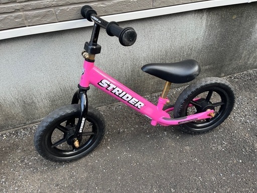 ピンク ストラーダ
