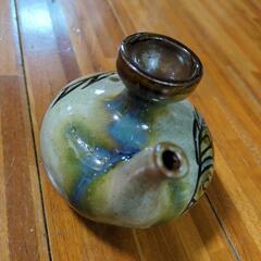 壺屋焼　宮城須美子さん作　魚紋のカラカラ　徳利の画像