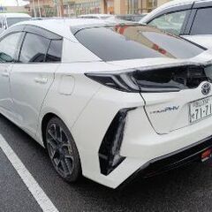 現金取引★プリウス★PHV★GRスポーツ★4眼レンズ★車検付き★パールホワイト★7インチナビ★GRサスペンション★その他後日★の画像