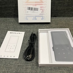 MP3プレーヤー 32GB内蔵 Bluethteeth5.0搭載 多機能デジタルオーディオプレーヤー 最大128GBまで拡張可能 HIFI スピーカー内蔵 2.4インチタッチパネル 操作簡単 TypeC急速充電 OTG機能 音楽/写真/録音/FMラジオ/電子ブック/ファイルなど機能 通勤通学/言語学習/会議レコード/スポーツ/ジム/ストレス解消などに適用 日本語説明書（ブラック）の画像