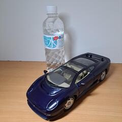 JAGUARジャガー　スケール1/18の画像