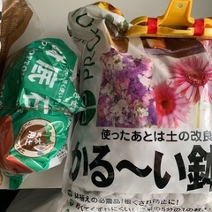 観葉植物　ガーデニング　材料余剰分（土・鉢底軽石等）詰め合わせの画像