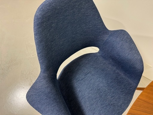 ダイニングテーブルとデニム風生地のおしゃれな椅子^ ^ダイニングテーブルセット