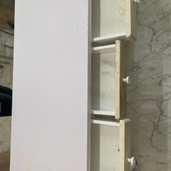 テーブル、引き出し付きの画像