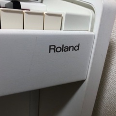 Roland 電子ピアノ　白　F-120