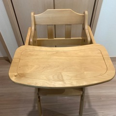 赤ちゃん椅子 ベビーチェア 耐荷重約30kg テーブル＆ベルト付き　折りたたみ式 高さ調整 立ち上がり防止 天然木【ブランド名　タンスのゲン】　　　　　　　　の画像