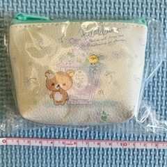 《新品未使用》リラックマ コスメレザー風ミニポーチ