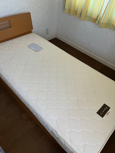 MITSUKOSHIのシングルベッド