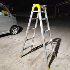 くまねず《姫路》アルミ折りたたみ5段脚立^^