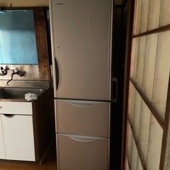 [9/7引き取り限定] HITACHI 2018年製　冷蔵庫　315L