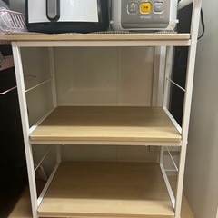キャスター付き棚